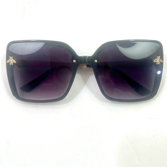 Gold Bee Accents Sunglasses